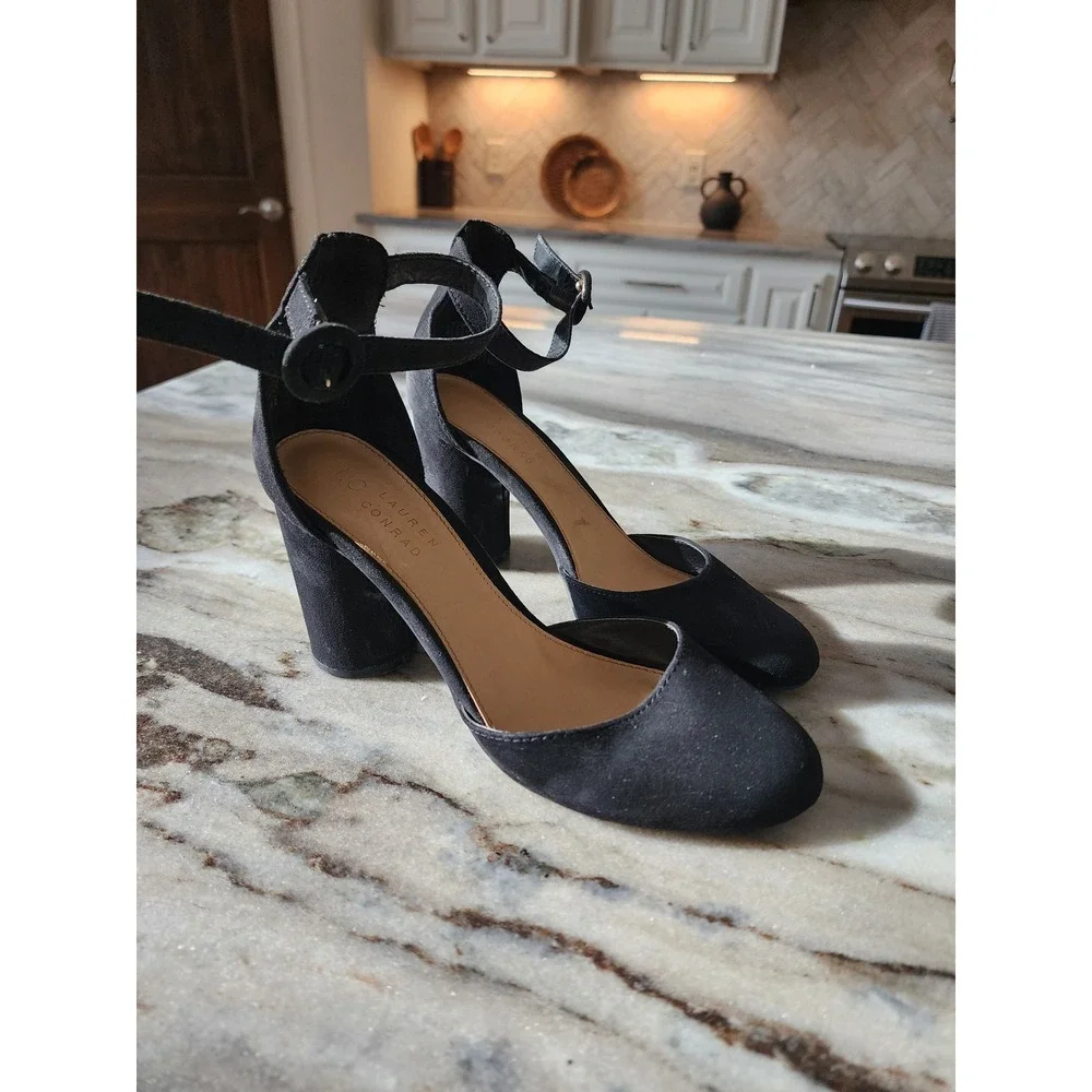 LC Lauren Conrad Black Faux Suede Ankle Strap Block Heel Pumps Size 7.5